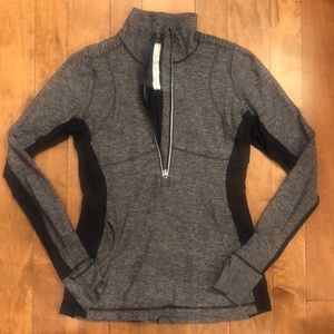 Lululemon heathered gray women’s quarter zip - size 10